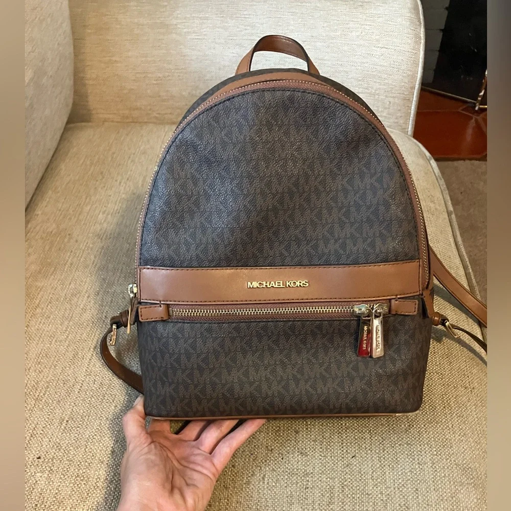 Michael kors kenly monogram brown leather backpack - Picture 2 of 10